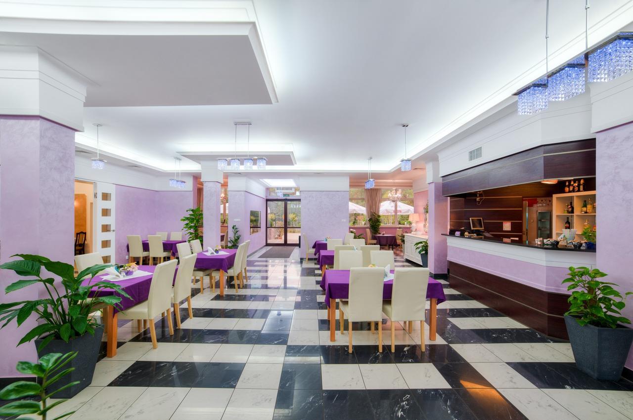 Imperium - Hotel Restauracja Фірлей Екстер'єр фото